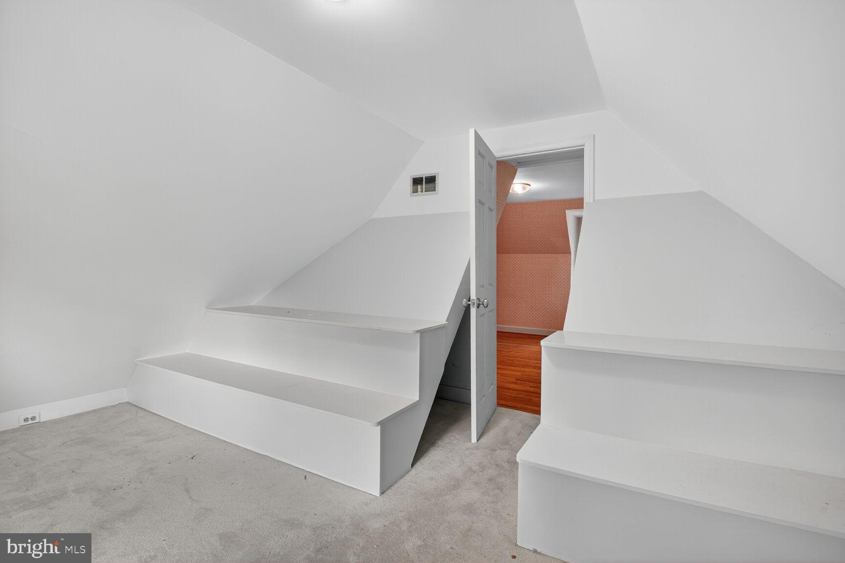 9107 River Road Potomac, MD 20854 - Photo 26 of 32 Bedroom -Upper Level