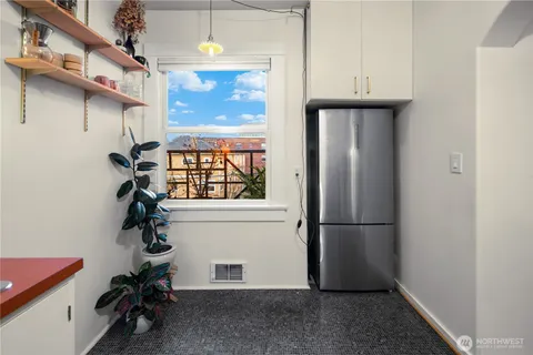 $289,950 | 1732 15th Avenue, Unit 27, Seattle, WA 98122