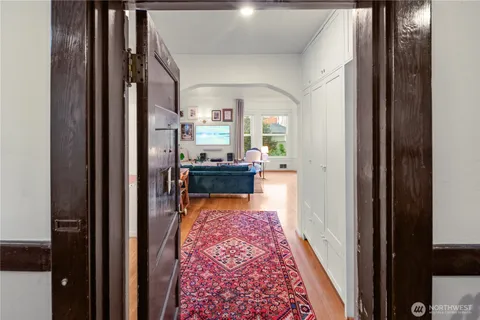 $289,950 | 1732 15th Avenue, Unit 27, Seattle, WA 98122