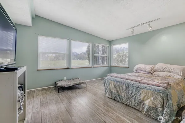 $795,000 | 35605 Highway 2, Sultan, WA 98294