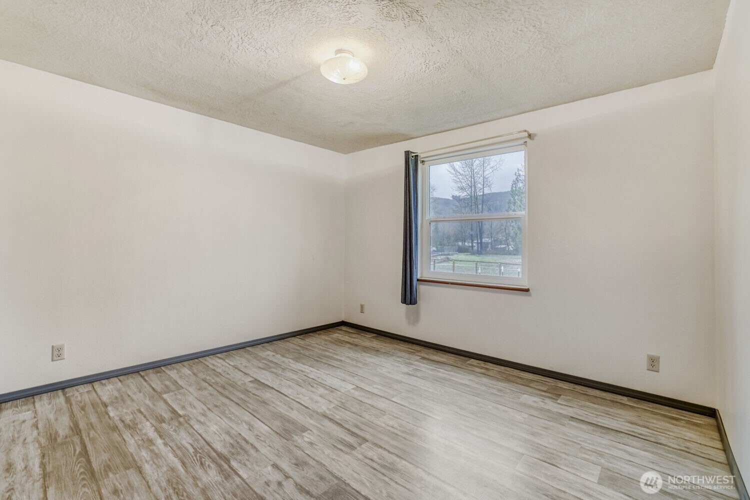 35605 Highway 2 Sultan, WA 98294 - Photo 20 of 28