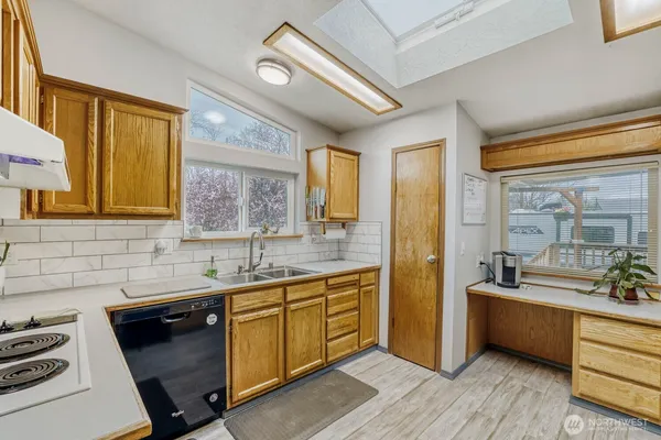 $795,000 | 35605 Highway 2, Sultan, WA 98294