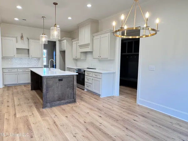 $409,000 | 8 Redmont Drive, Sumrall, MS 39482