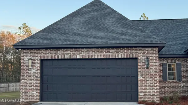 $409,000 | 8 Redmont Drive, Sumrall, MS 39482