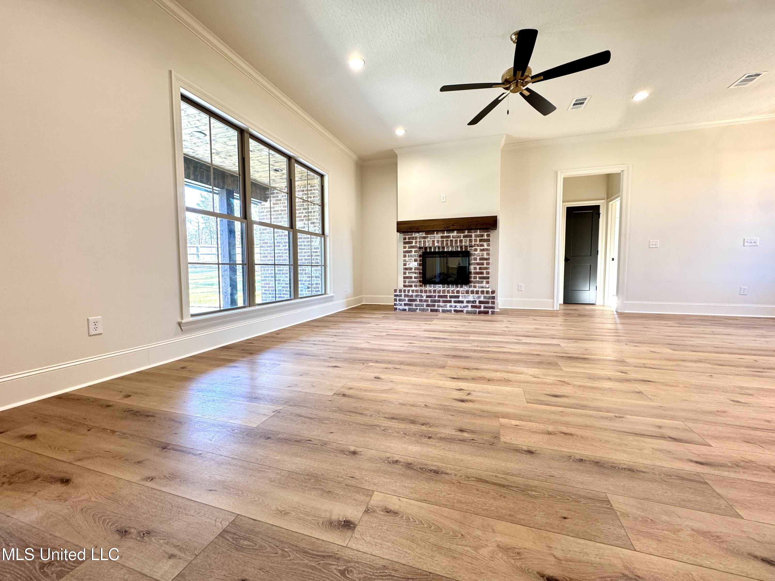 8 Redmont Drive Sumrall, MS 39482 - Photo 5 of 39 IMG_7