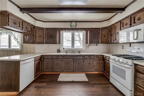 $699,000 | 31636 Highway 11, Philadelphia, NY 13673