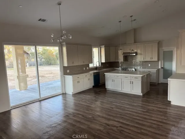 $679,900 | 14785 Tigertail Road, Apple Valley, CA 92307