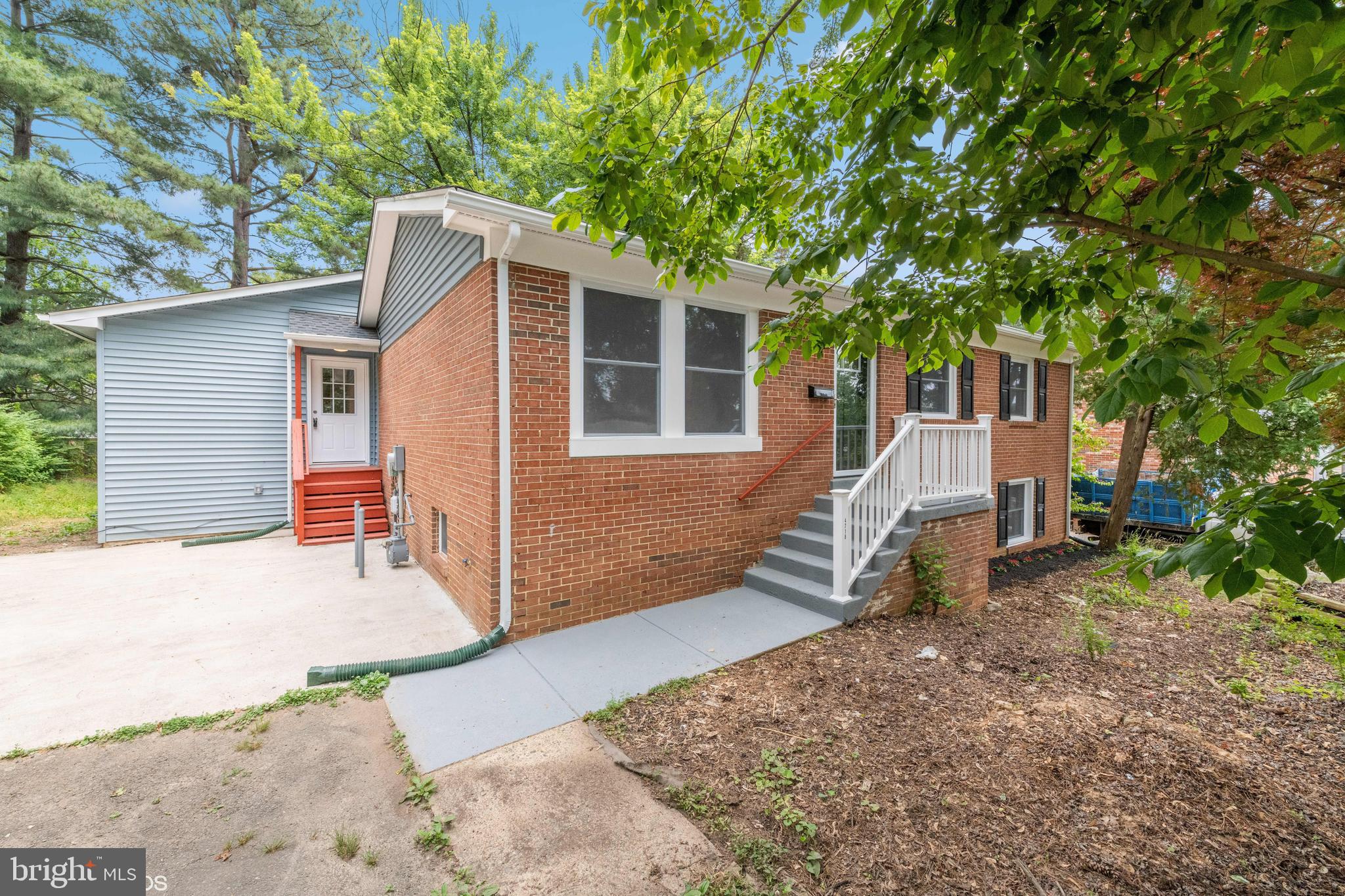 4718 Kilbane Road Woodbridge, VA 22193 - Photo 1 of 15 Gallery Image 1