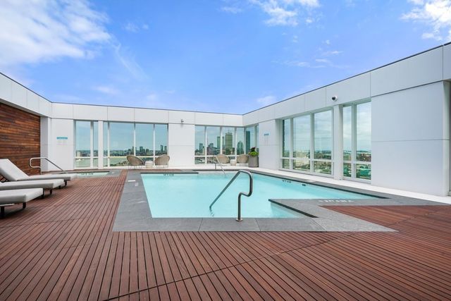 $3,350,000 | 188 Brookline Avenue, Unit 22A, Boston, MA 02215