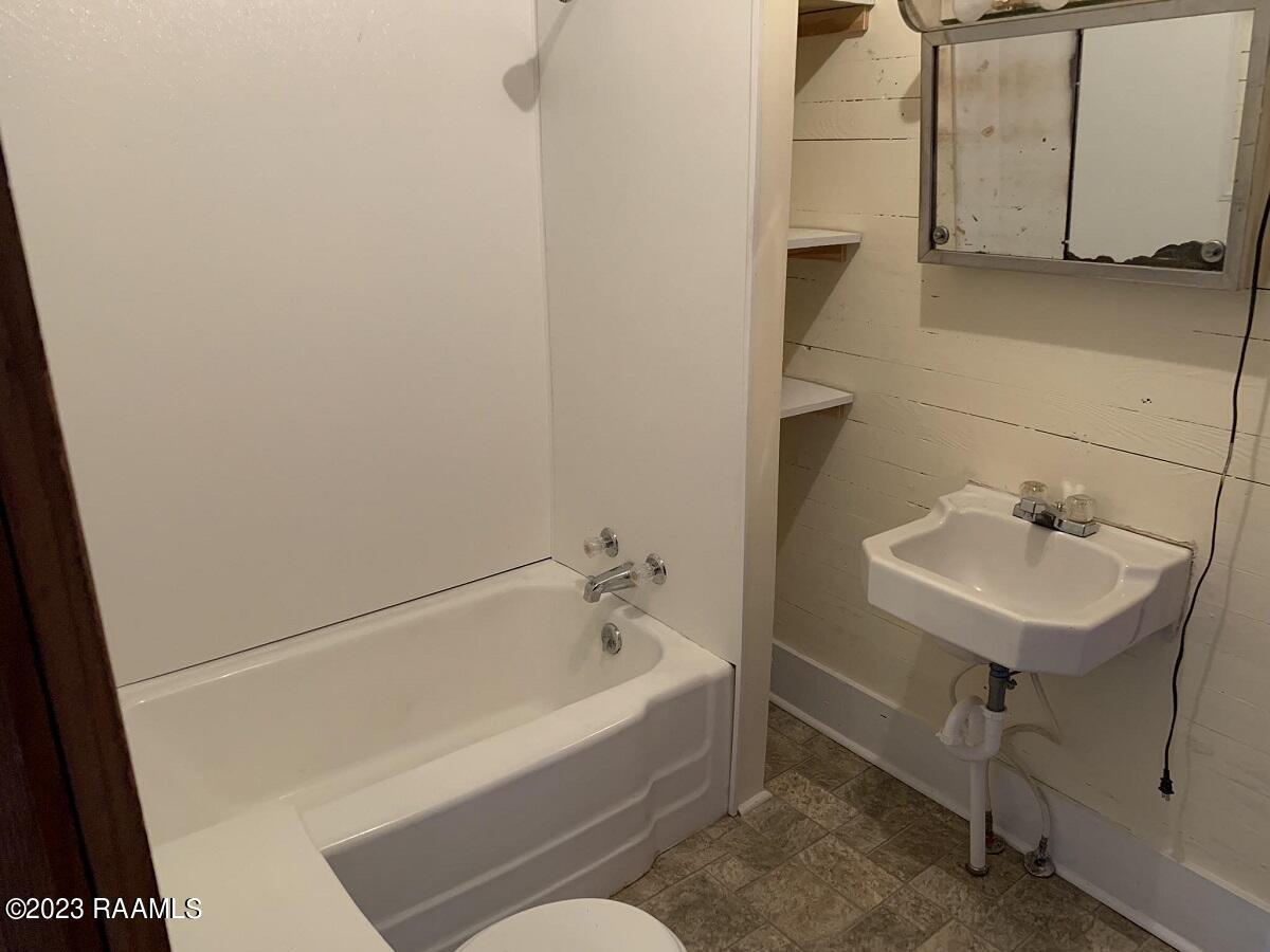 600 North Louis Church Point, LA 70525 - Photo 9 of 16 617