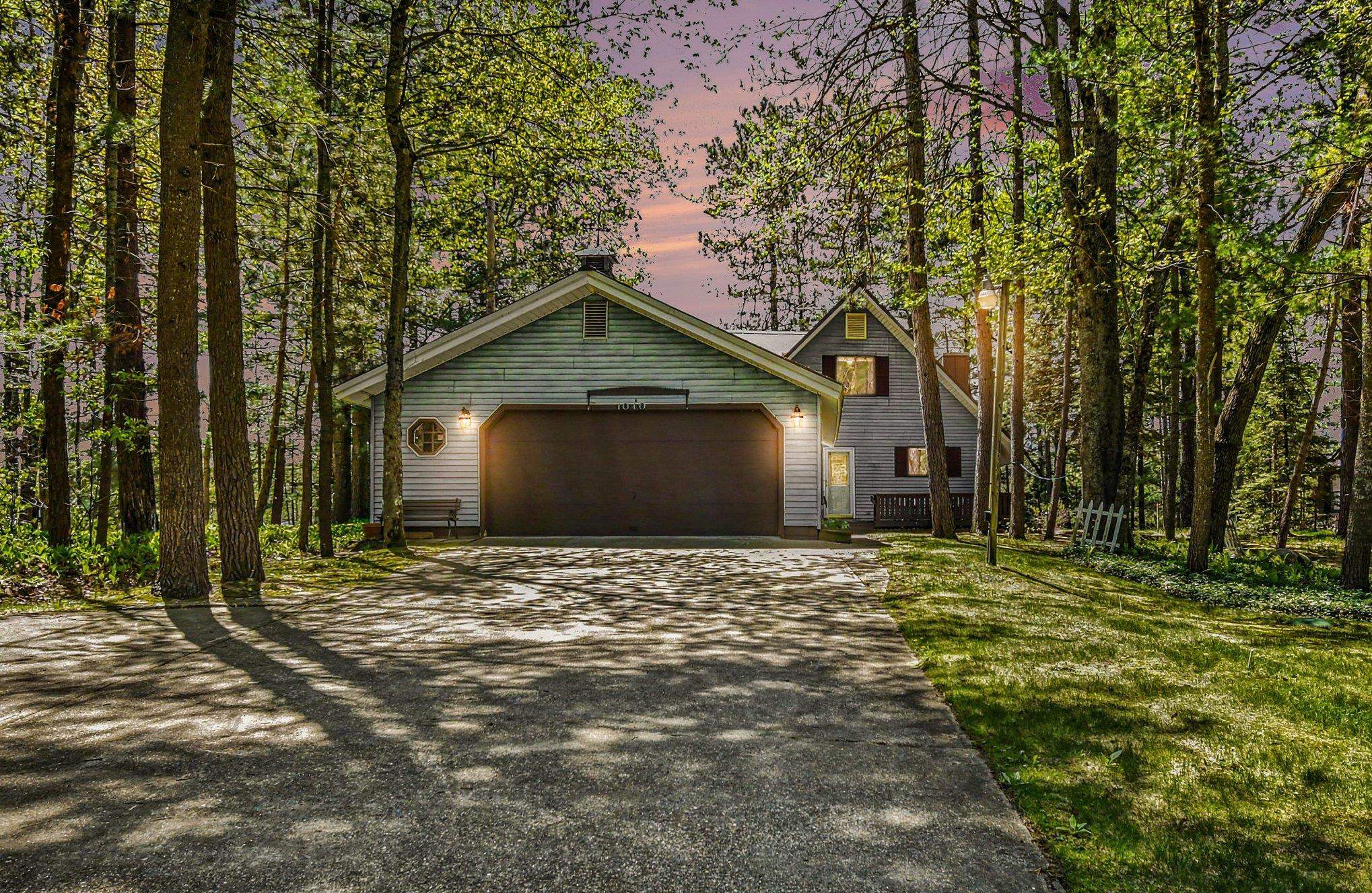 1040 Forest Road Harrison, MI 48625 - Photo 31 of 34