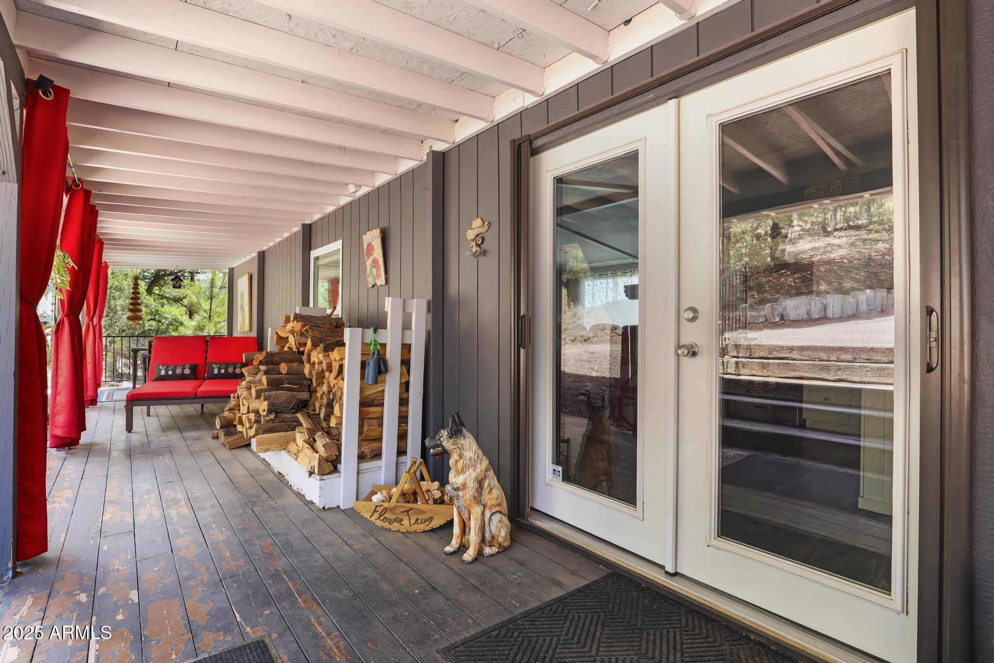 254 Blackfoot Road Payson, AZ 85541 - Photo 5 of 31 a view of a room with gym equipment