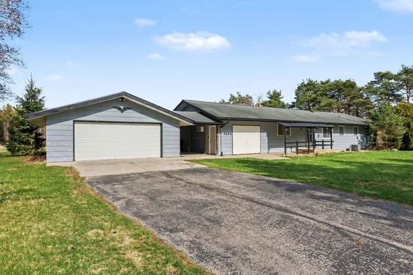 $270,000 | 5454 North River Road, Freeland, MI 48623