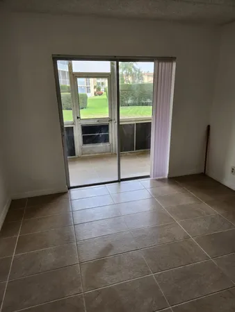 $1,750 | 600 Village Green Court, Unit 108, Palm Springs, FL 33461