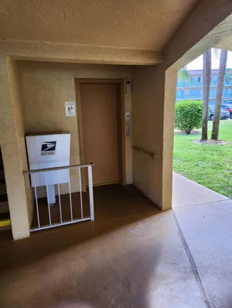 $1,750 | 600 Village Green Court, Unit 108, Palm Springs, FL 33461