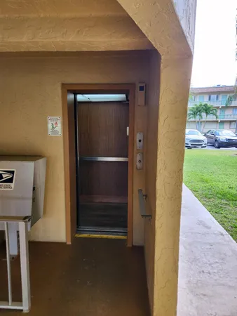 $1,750 | 600 Village Green Court, Unit 108, Palm Springs, FL 33461