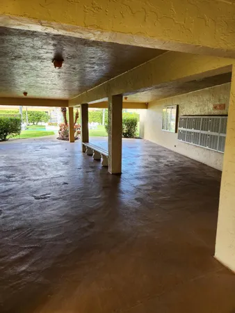 $1,695 | 600 Village Green Court, Unit 108, Palm Springs, FL 33461