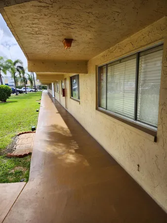 $1,695 | 600 Village Green Court, Unit 108, Palm Springs, FL 33461