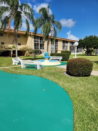 $1,695 | 600 Village Green Court, Unit 108, Palm Springs, FL 33461