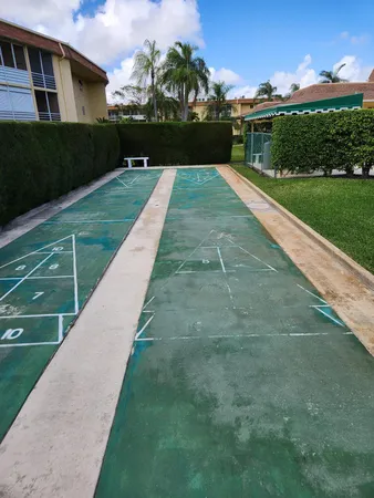 $1,750 | 600 Village Green Court, Unit 108, Palm Springs, FL 33461