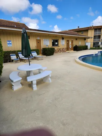 $1,750 | 600 Village Green Court, Unit 108, Palm Springs, FL 33461