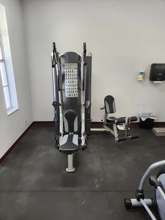 $1,750 | 600 Village Green Court, Unit 108, Palm Springs, FL 33461