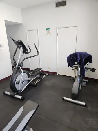 $1,750 | 600 Village Green Court, Unit 108, Palm Springs, FL 33461