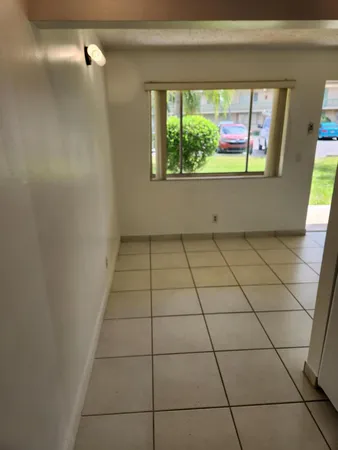 $1,750 | 600 Village Green Court, Unit 108, Palm Springs, FL 33461