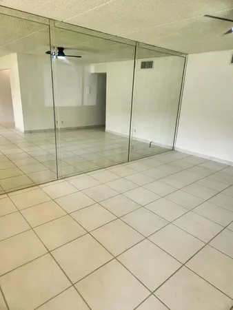 $1,750 | 600 Village Green Court, Unit 108, Palm Springs, FL 33461