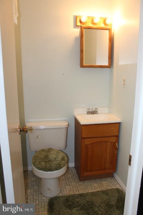 462 Shirktown Road Narvon, PA 17555 - Photo 16 of 37 half bath in master bedrooom