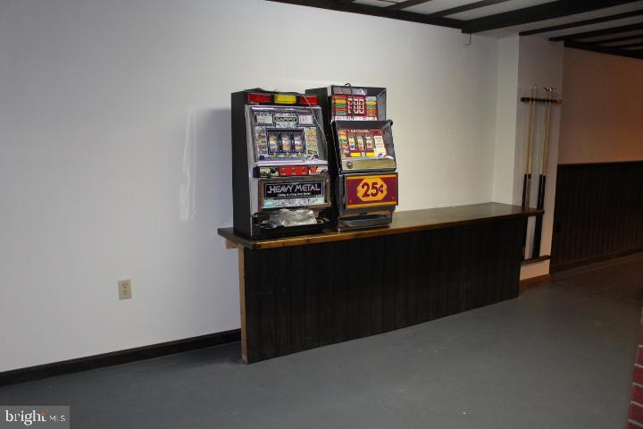 462 Shirktown Road Narvon, PA 17555 - Photo 28 of 37 slot machines stay
