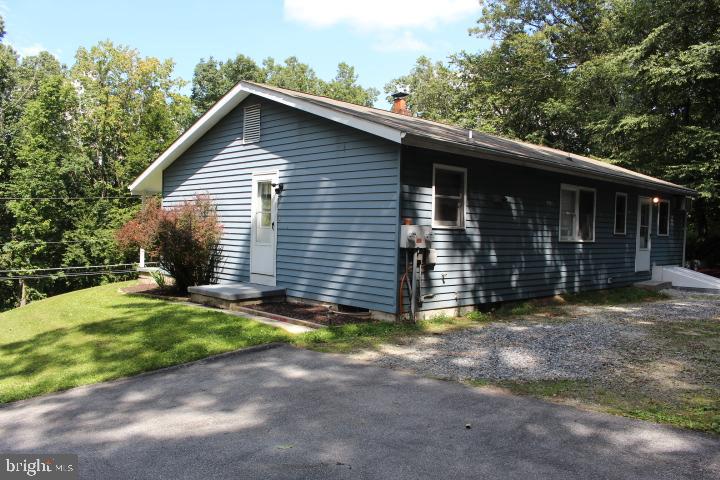 462 Shirktown Road Narvon, PA 17555 - Photo 34 of 37 rear of property, plenty of parking