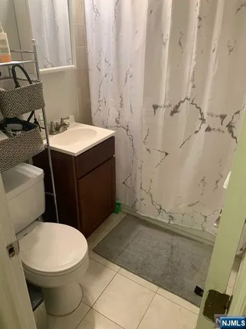 $2,100 | 280-320 Oak Street, Unit 306TG, Ridgewood, NJ 07450