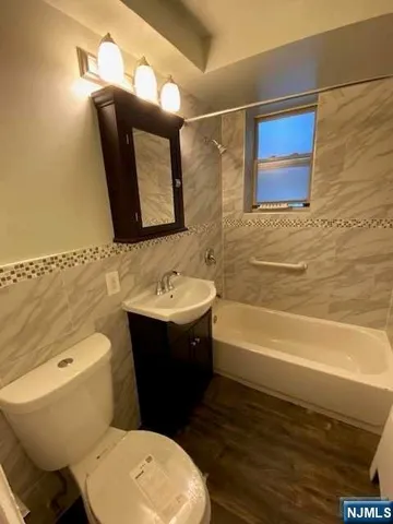 $2,100 | 280-320 Oak Street, Unit 306TG, Ridgewood, NJ 07450