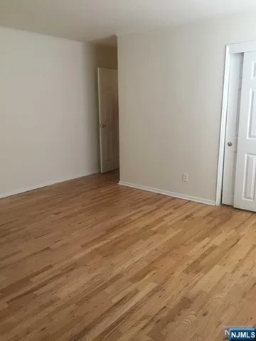 $2,100 | 280-320 Oak Street, Unit 306TG, Ridgewood, NJ 07450