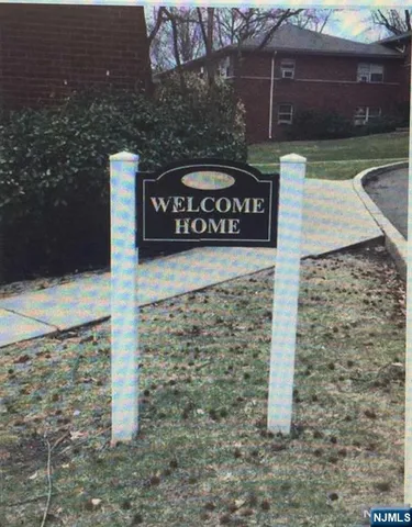 $2,100 | 280-320 Oak Street, Unit 306TG, Ridgewood, NJ 07450