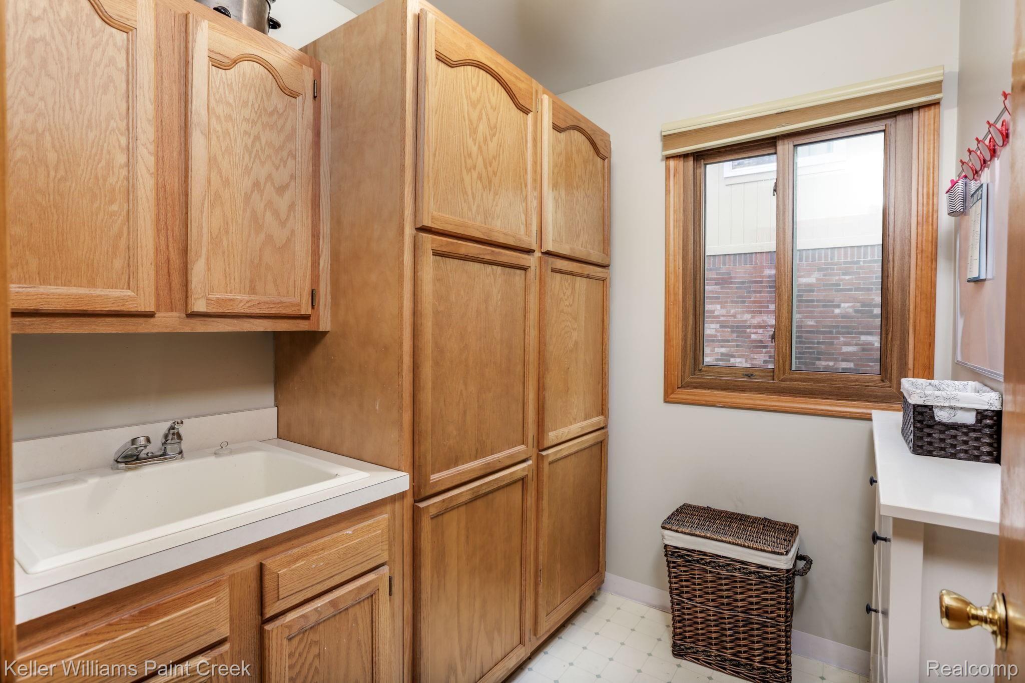 1028 River Mist Drive Rochester, MI 48307 - Photo 27 of 37 1028+River+Mist+Dr+Rochester-3-mls.jpg