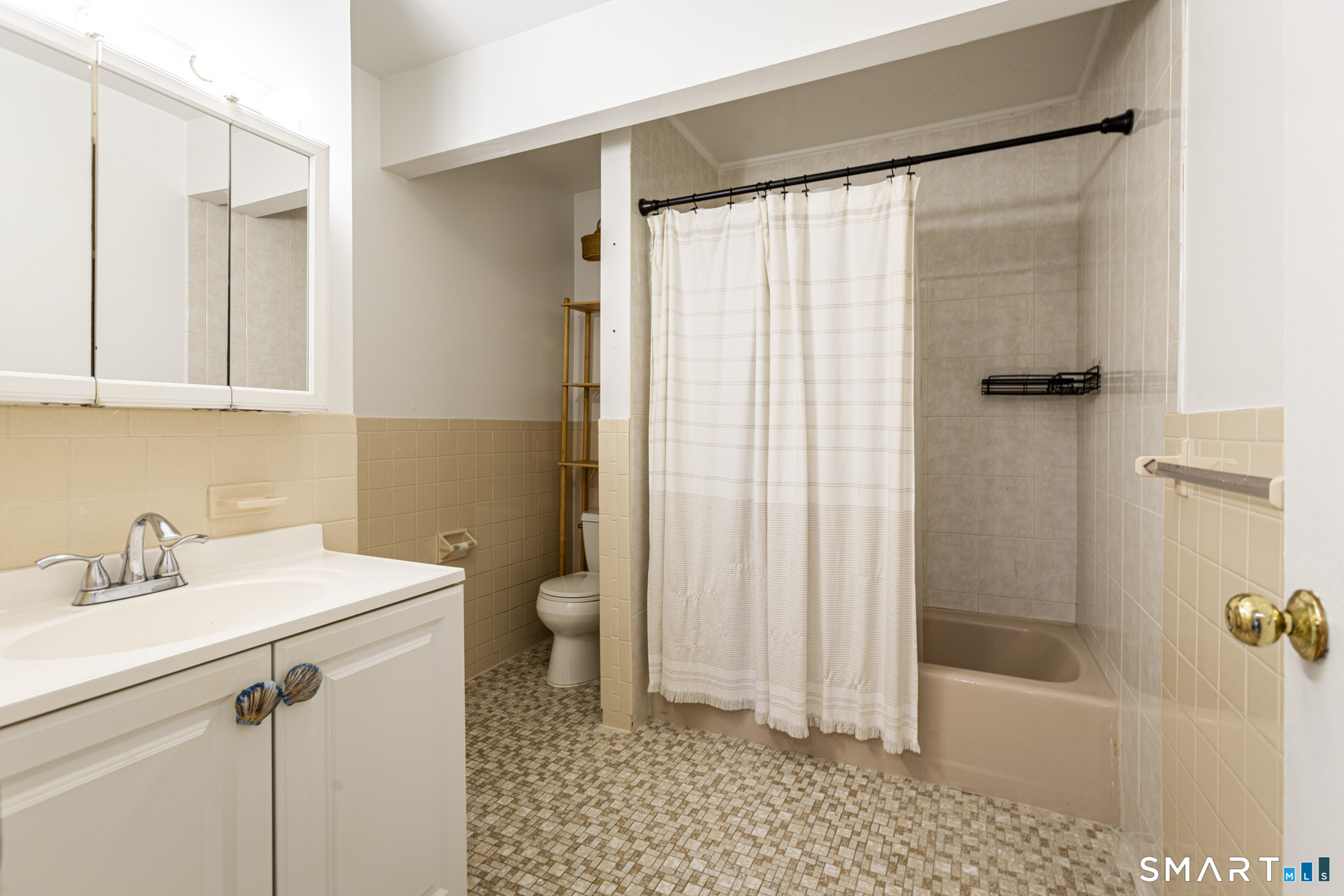 60 Overlook Avenue, Unit 60 Fairfield, CT 06824 - Photo 21 of 36 Gallery Image 21