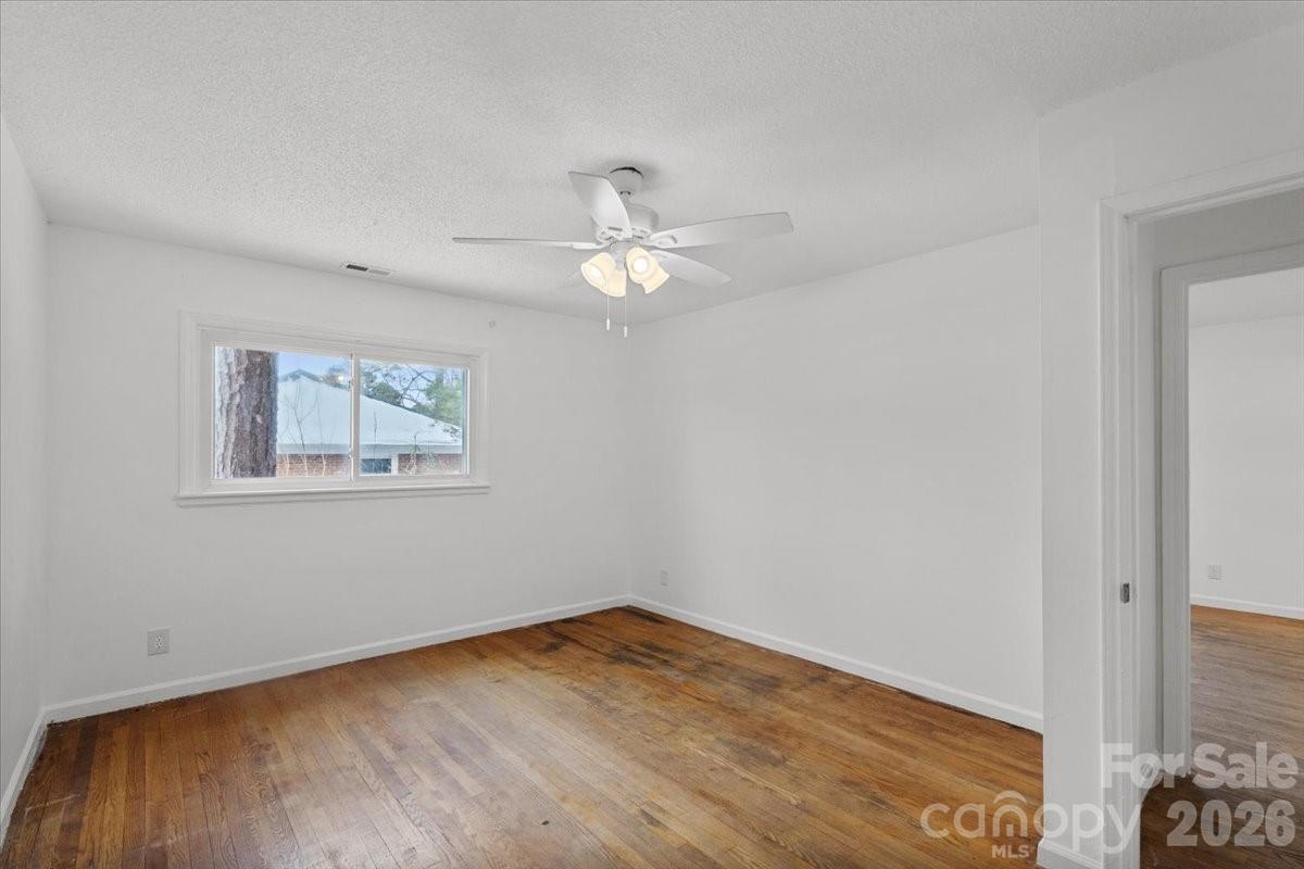 6721 Alanbrook Road Charlotte, NC 28215 - Photo 20 of 35