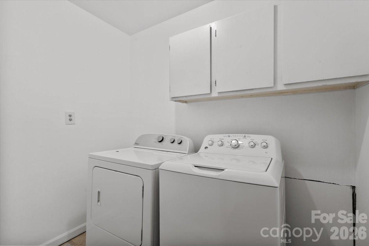 6721 Alanbrook Road Charlotte, NC 28215 - Photo 28 of 35