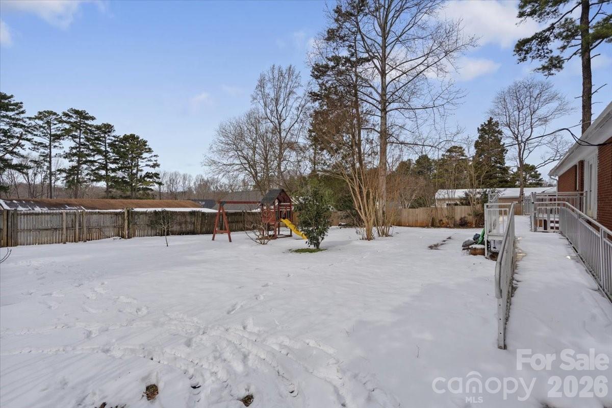 6721 Alanbrook Road Charlotte, NC 28215 - Photo 31 of 35