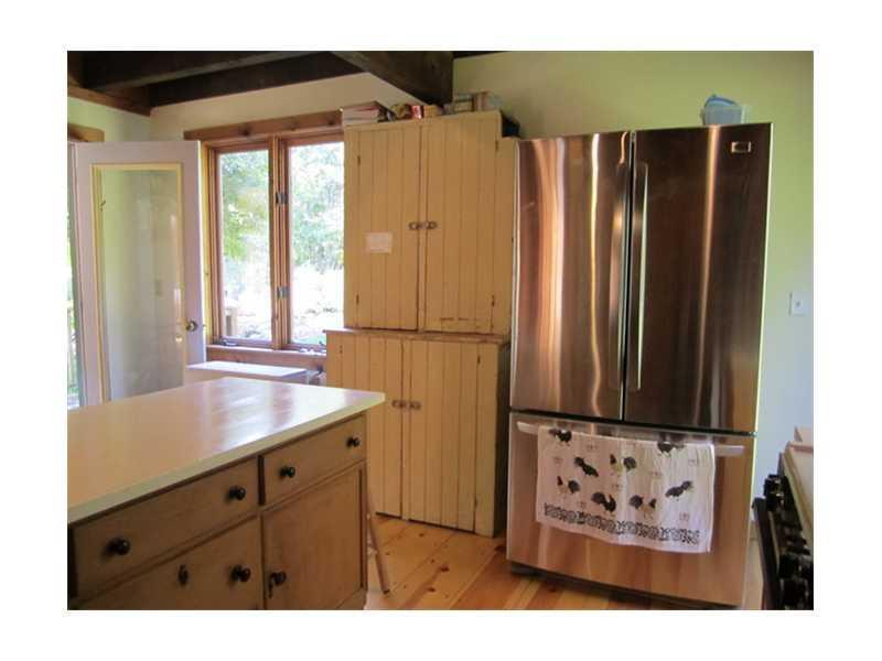 656 Old Stage Road Bath, ME 04530 - Photo 9 of 28 Kitchen.