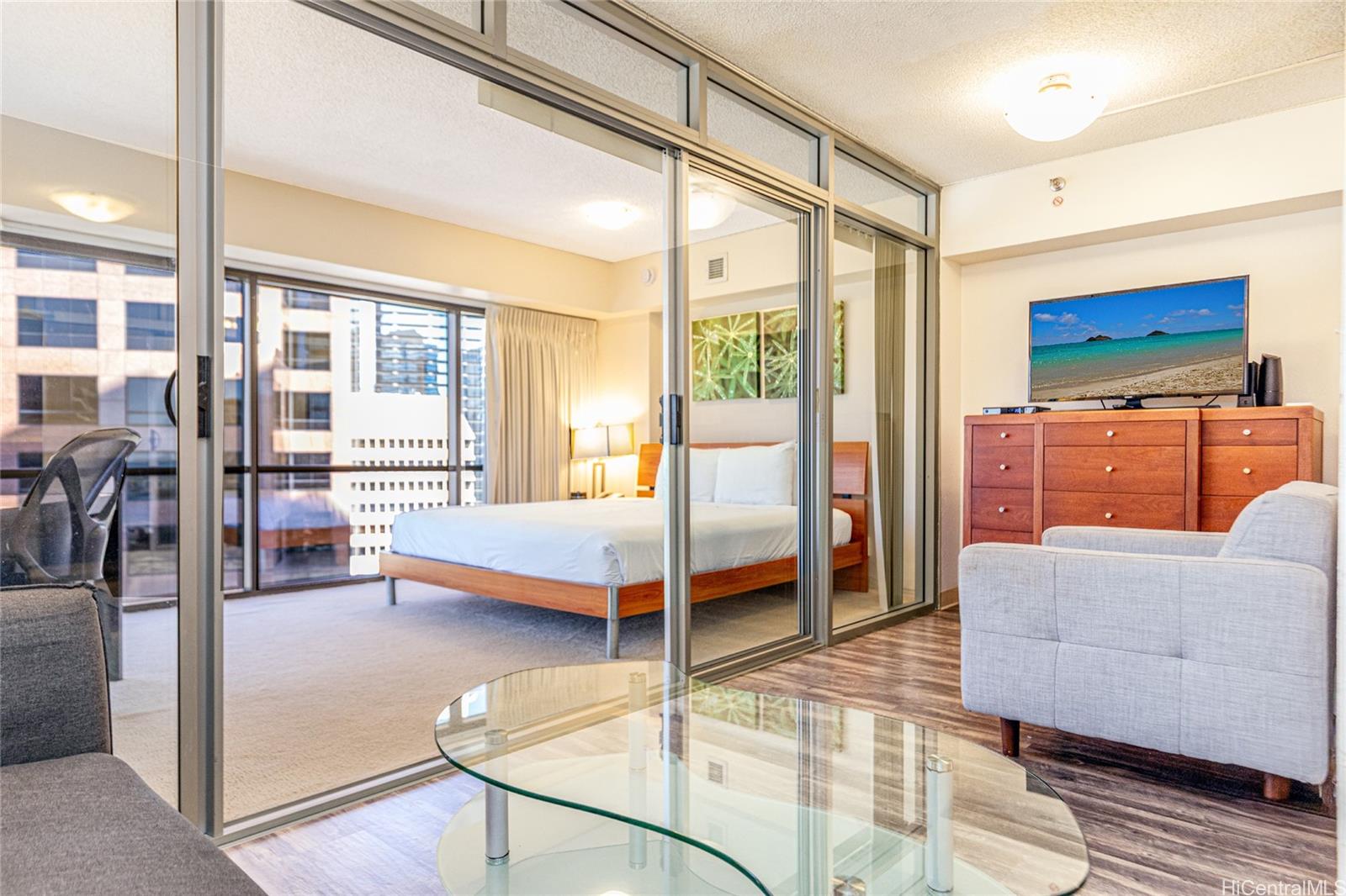 1088 Bishop Street, Unit 2001 Honolulu, HI 96813 - Photo 5 of 15