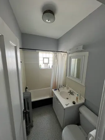 $2,150 | 2439 North Francisco Avenue, Unit 3, Chicago, IL 60647