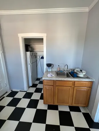 $2,150 | 2439 North Francisco Avenue, Unit 3, Chicago, IL 60647