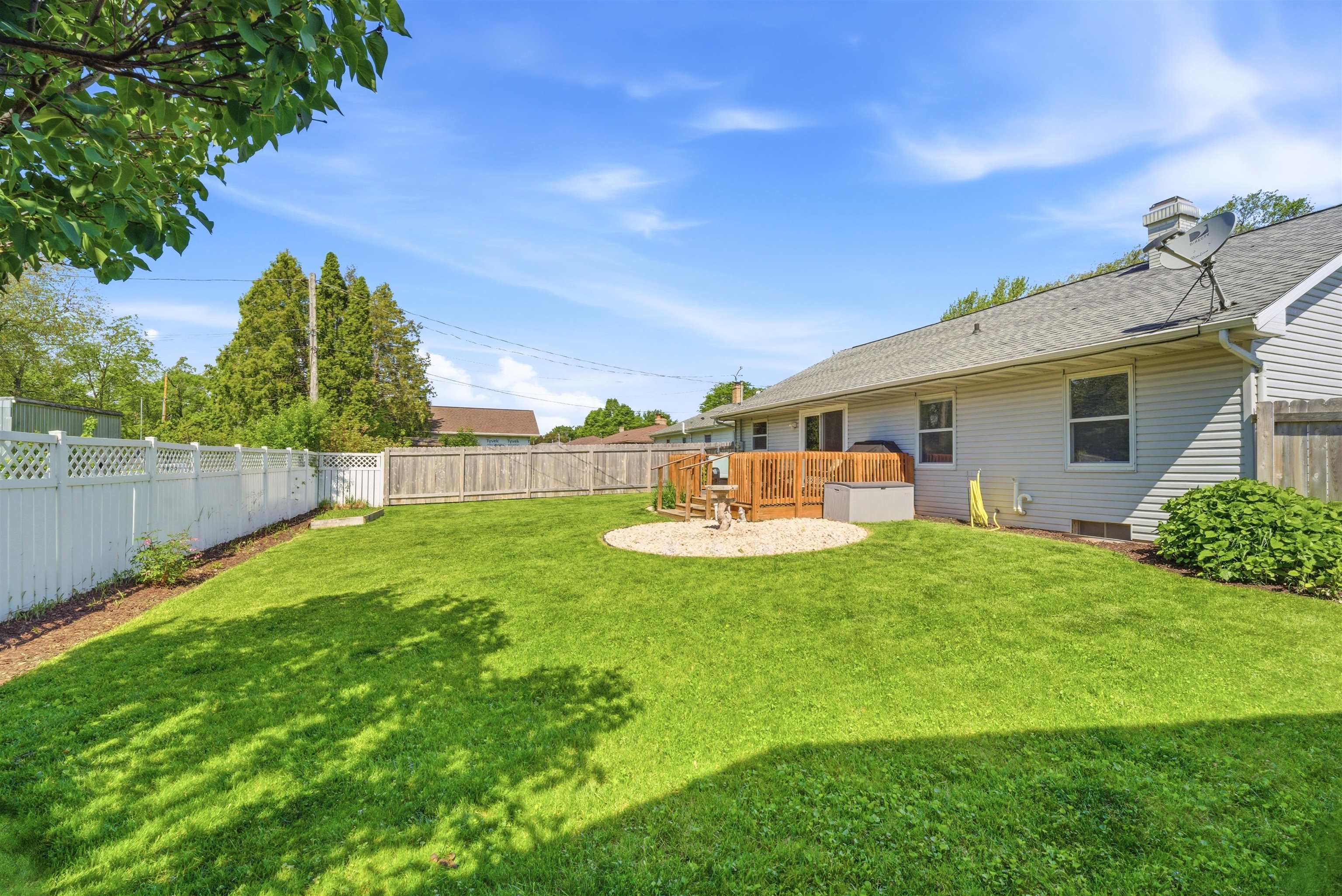 1917 East Glendale Avenue Appleton, WI 54911 - Photo 26 of 27