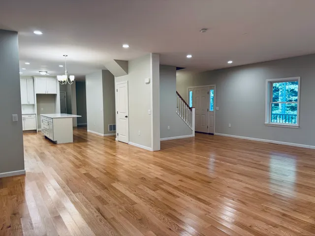 $899,000 | 238 Berkshire Road, Newtown, CT 06482