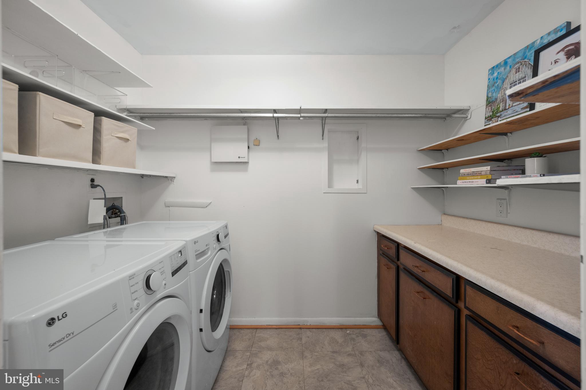 932 Western Chapel Road Westminster, MD 21157 - Photo 20 of 48 a utility room with dryer and washer