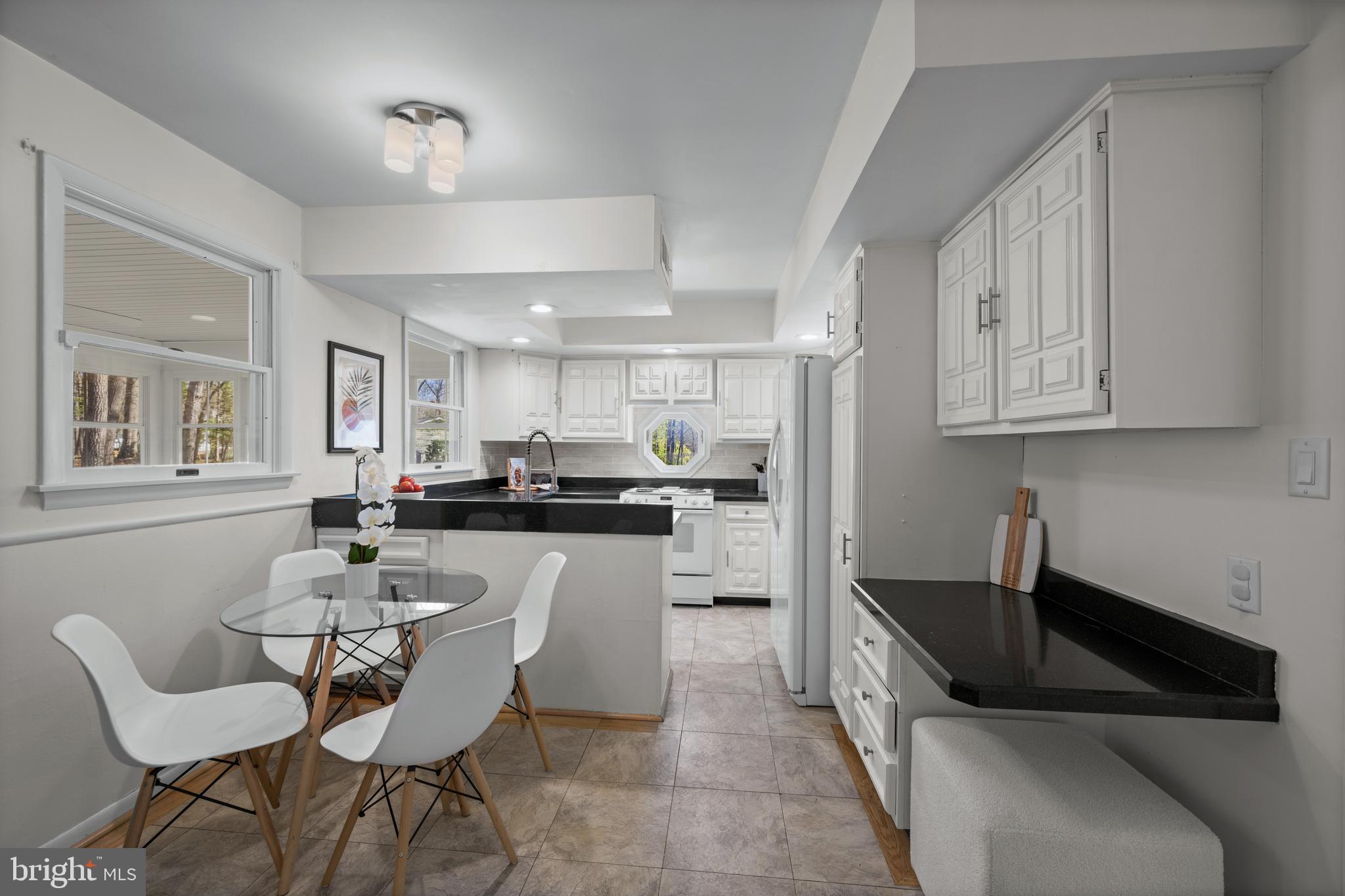 932 Western Chapel Road Westminster, MD 21157 - Photo 10 of 46 Eat in breakfast nook