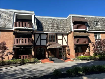 $248,000 | 136 Centennial Avenue, Unit 305, Sewickley, PA 15143